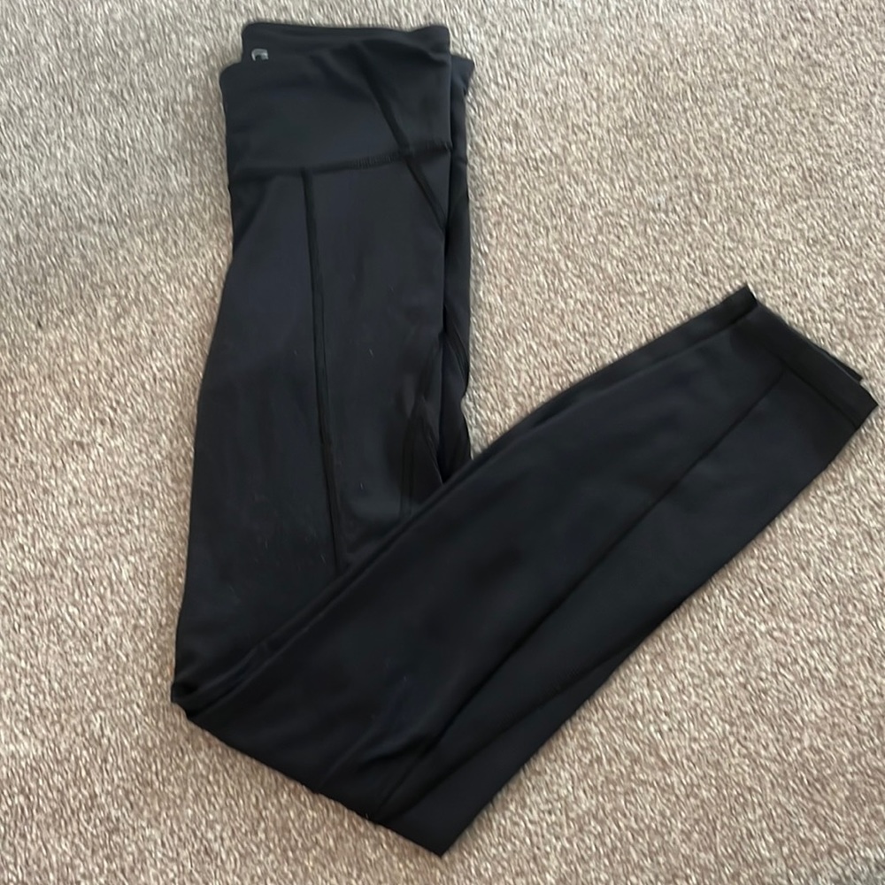 Gap XS black leggings in great condition